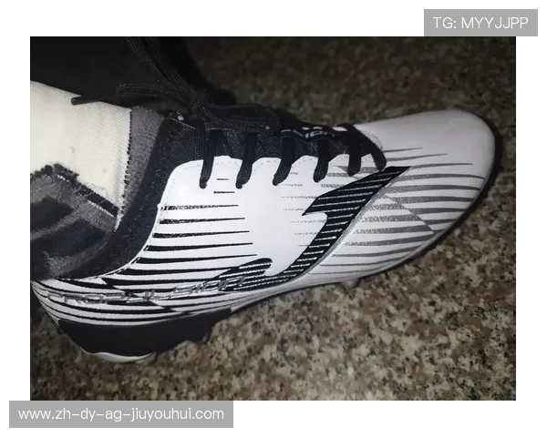 Joma足球鞋真品解析与选购指南 专业性能与舒适度完美结合